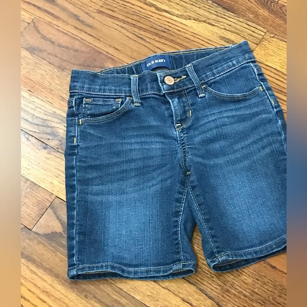Old Navy Denim Blue Jean Shorts School Uniform Bottoms Size Small 6 / 7 Regular